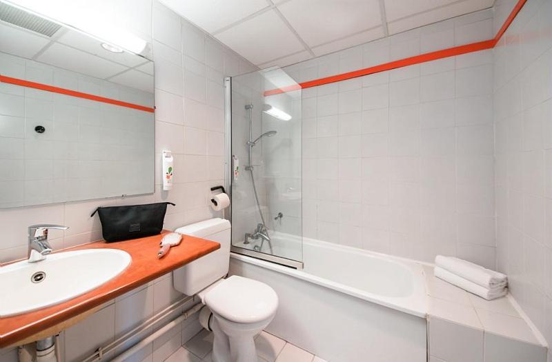 Ibis Styles Chambery Centre Gare Hotel Exterior photo